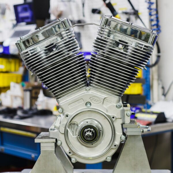 V111 Long-Block Engine - Image 5