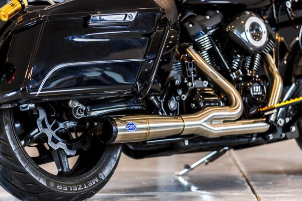 2-into-1 Diamondback Exhaust System - Image 3