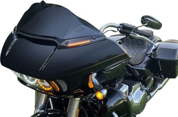 Genesis® 4 Dynamic LED Road Glide® Windshield Trim - Image 5