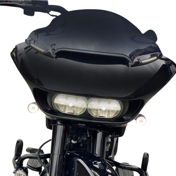 Genesis® 4 Dynamic LED Road Glide® Windshield Trim - Image 6