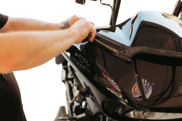Genesis® 4 Dynamic LED Road Glide® Windshield Trim - Image 7