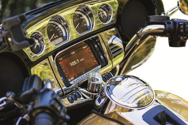 Tri-Line Stereo Trim - Image 4